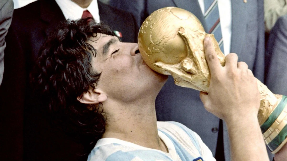 Los hitos deportivos más importantes de Maradona