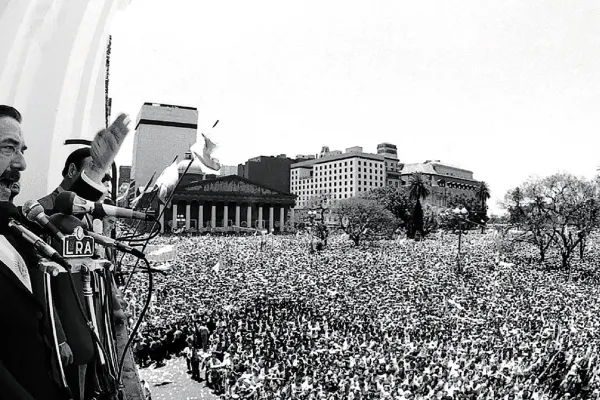 La democracia se merecía otro cumpleaños