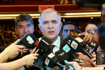 En medio de la escasez, Osvaldo Jaldo dijo que “Tucumán va a recibir más combustible”