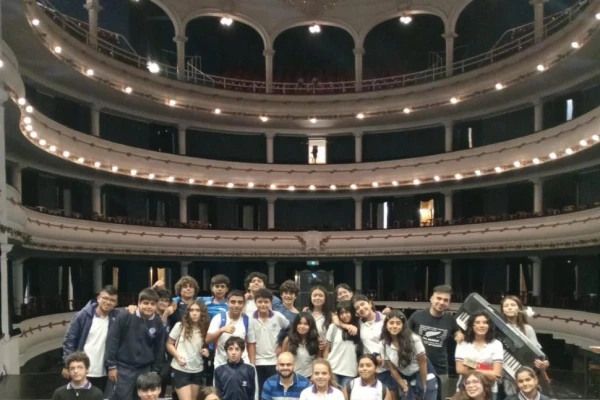 Versión con adolescentes del “Edipo Rey”