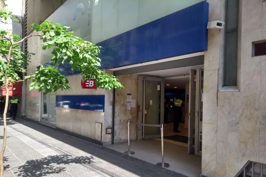 El lunes se celebra el Día del empleado bancario, y no habrá bancos ni bolsa