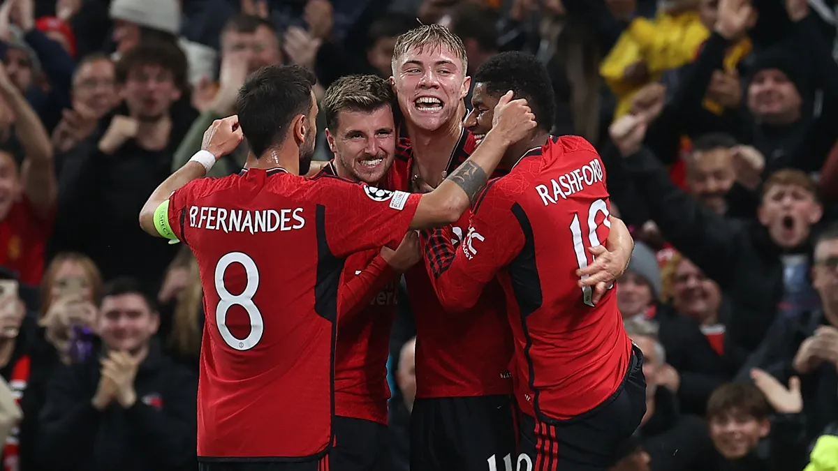 MOLESTOS. El plantel de Manchester United se quejó por la calidad de la camiseta y desde la empresa que los viste, está en la búsqueda de una solución. FOTO DE MANCHESTER UNITED OFICIAL