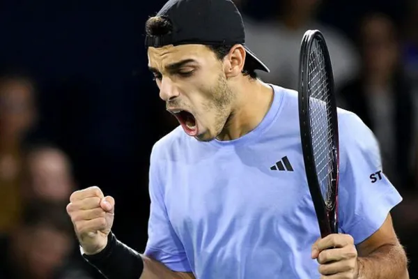 Fran Cerúndolo venció a un top-ten en el Masters de París