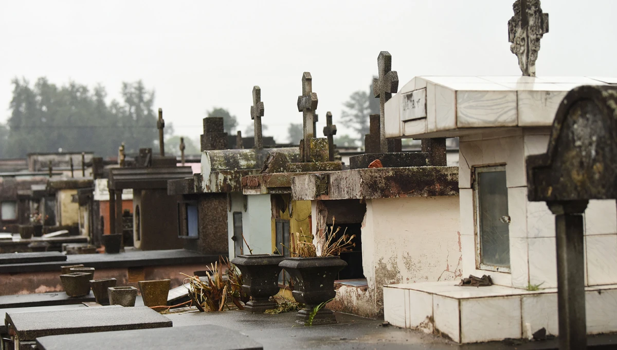 FERIADO. El Día de los Difuntos será bajo un cielo gris y una temperatura invernal en Tucumán.