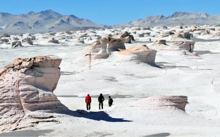 Cada año aumenta la cantidad de turistas que deciden conocer Campo de Piedra Pómez.