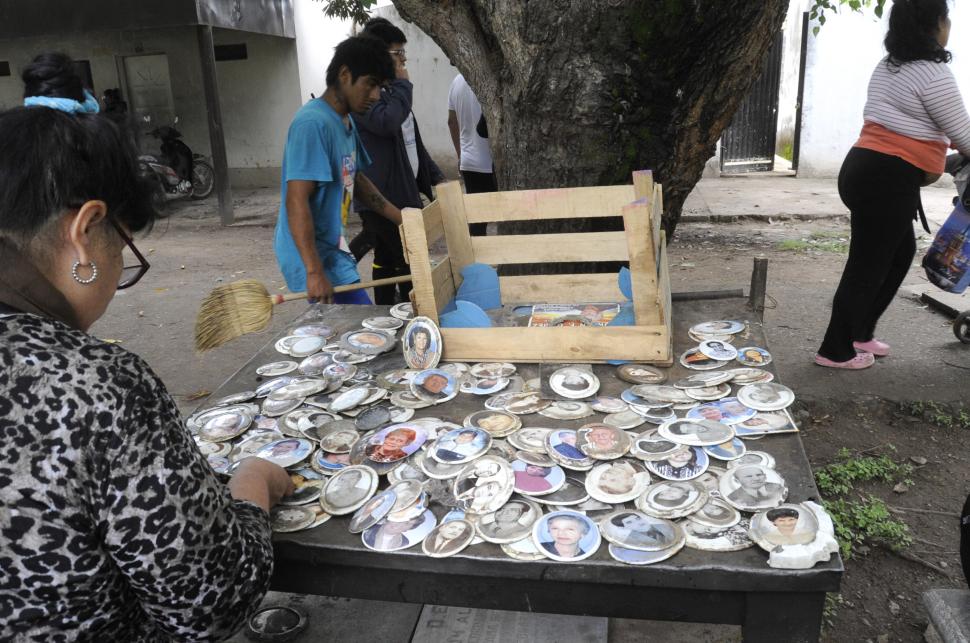 Homenajes y recuerdos en el Día de los Fieles Difuntos