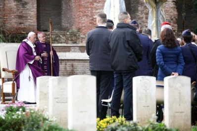 No hay verdaderos vencedores en la guerra, dice el Papa Francisco