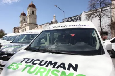 El aeropuerto Benjamín Matienzo ya cuenta con un servicio de combis para el traslado de turistas