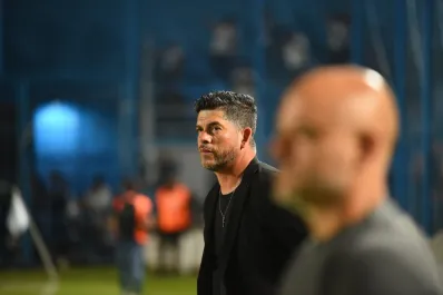 La dupla ganó en la “pizzarra” a Carlos Tevez, pero Atlético perdió en la cancha