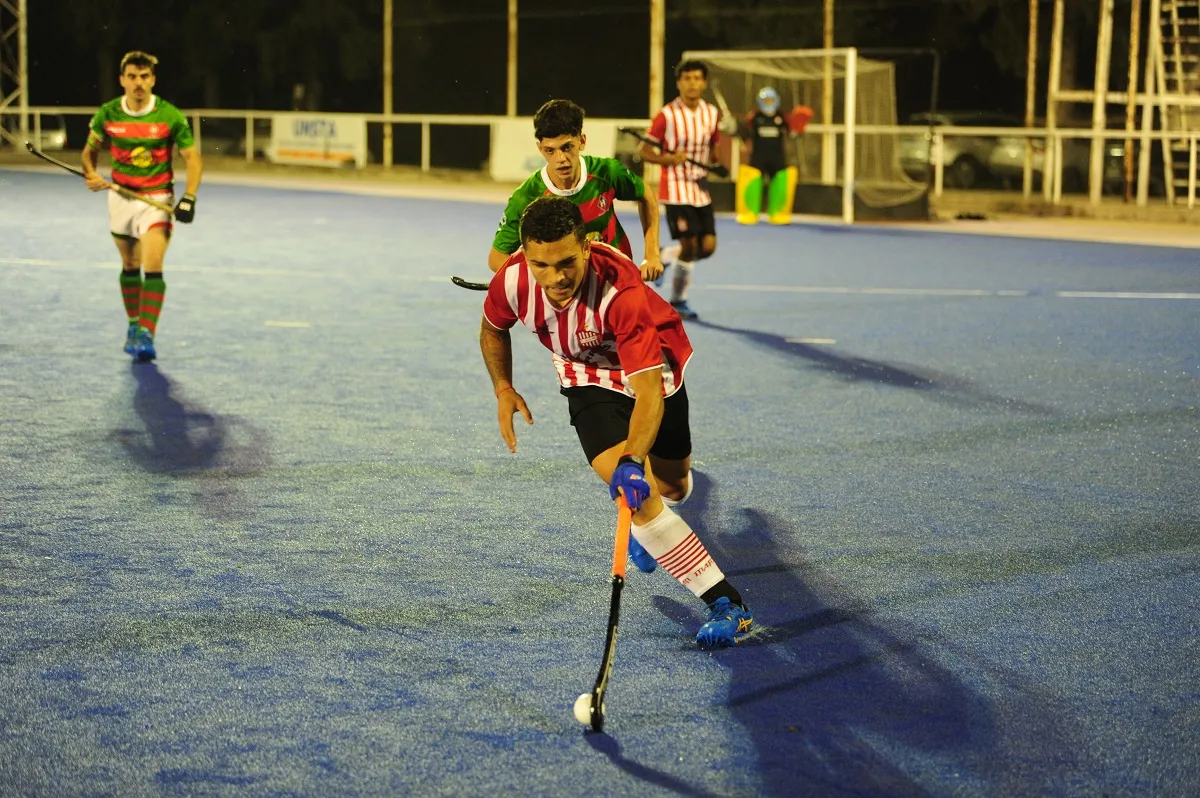 FELIZ. Lucas Ojeda no ocultó su alegría tras coronarse campeón del Anual con San Martín. LA GACETA/DIEGO ARÁOZ.