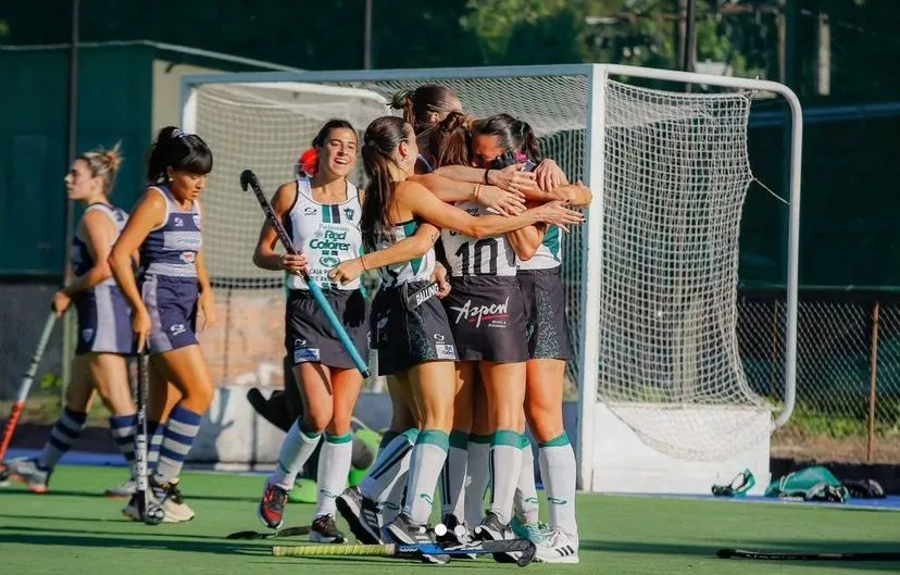 Duelo de estilos en la final del Anual femenino de hockey