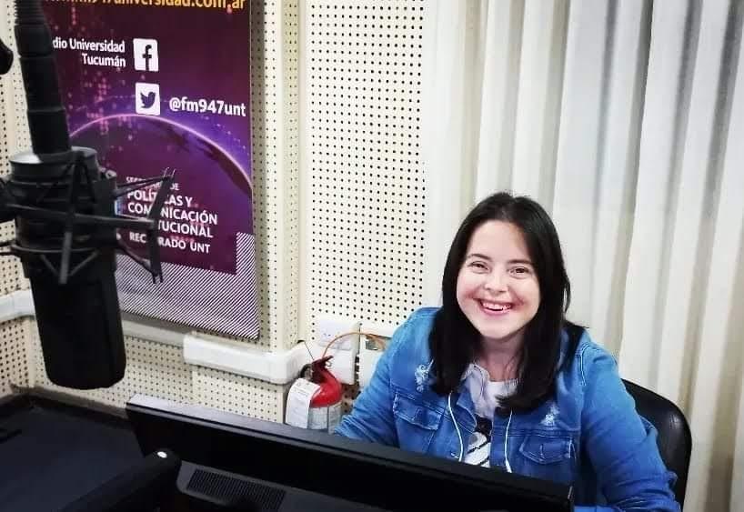 Quién es Paola Succar, la primera locutora con síndrome de Down en Tucumán