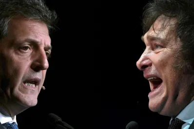 Debate entre un pasado que condena (Massa) y el futuro que trastorna (Milei)