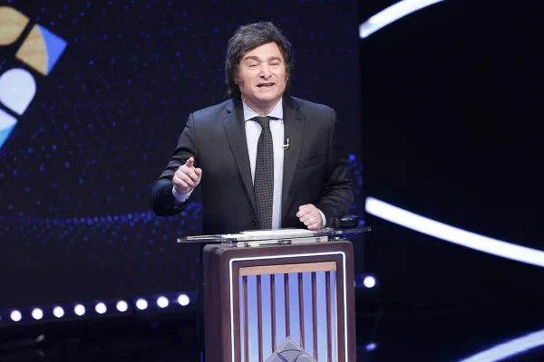 Políticas productivas y laborales: visiones opuestas entre Massa y Milei en el debate