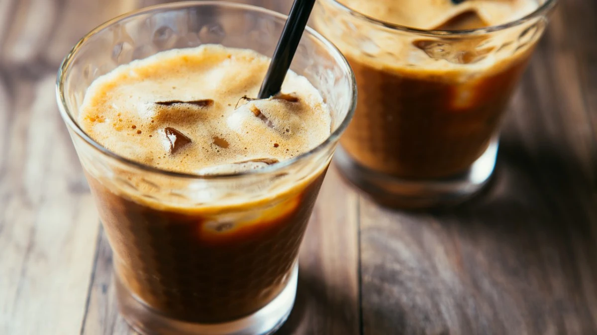 Cómo preparar el batido de café recomendado para ganar masa muscular en piernas y glúteos