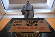 Docentes de la UNT cumplen una jornada de paro y protestarán frente al Rectorado