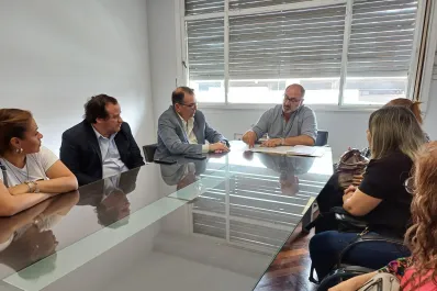 Faltante de agua: Arnedo y vecinos de diferentes barrios se reunieron con el titular de la SAT