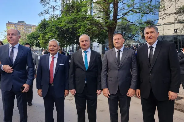 ¿Milei, Massa o libertad de acción? El alfarismo define su posición para el balotaje