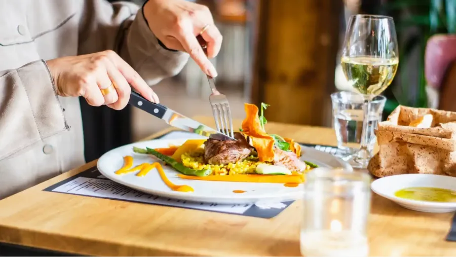 Cinco alimentos que no debemos consumir por la noche para no subir de peso