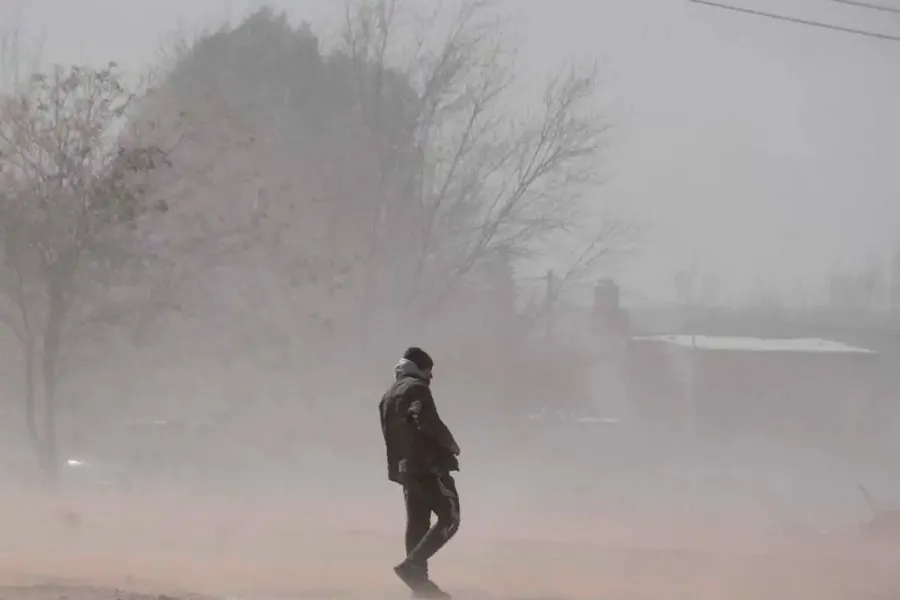 Alerta meteorológica: los vientos fuertes azotarán a más de medio país 