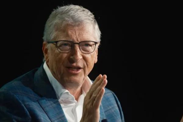 La predicción de Bill Gates sobre Inteligencia Aritifcial que está a punto de cumplirse