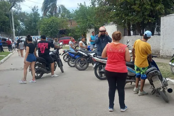 Pese a la tranquilidad de la mañana, hubo quejas por falta de votos y acarreo de electores