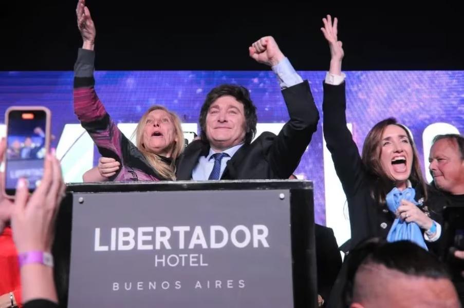 “El Jefe”: quién es Karina Milei, la hermana del nuevo presidente y apoderada de La Libertad Avanza