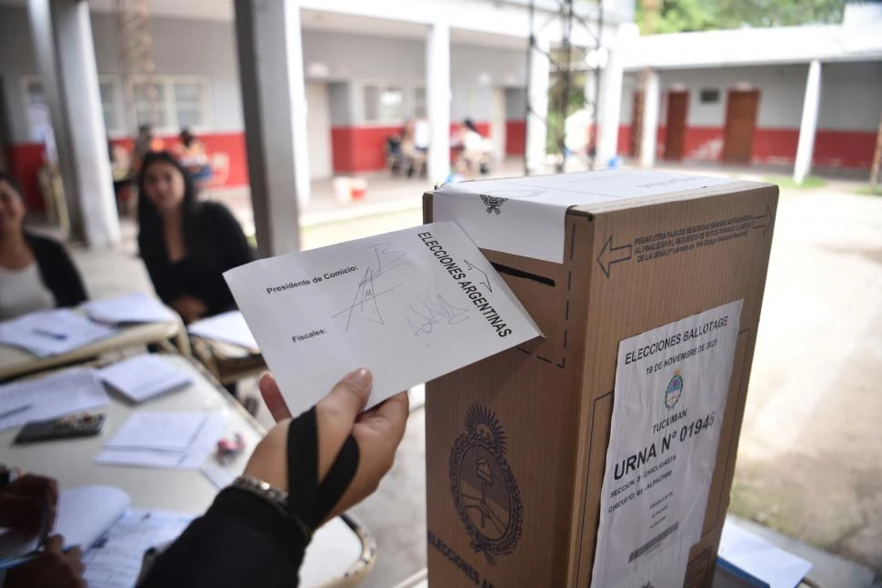 Voto en blanco: fue uno de los registros más bajos desde 1983