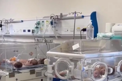 Llegan a Egipto bebés de Gaza