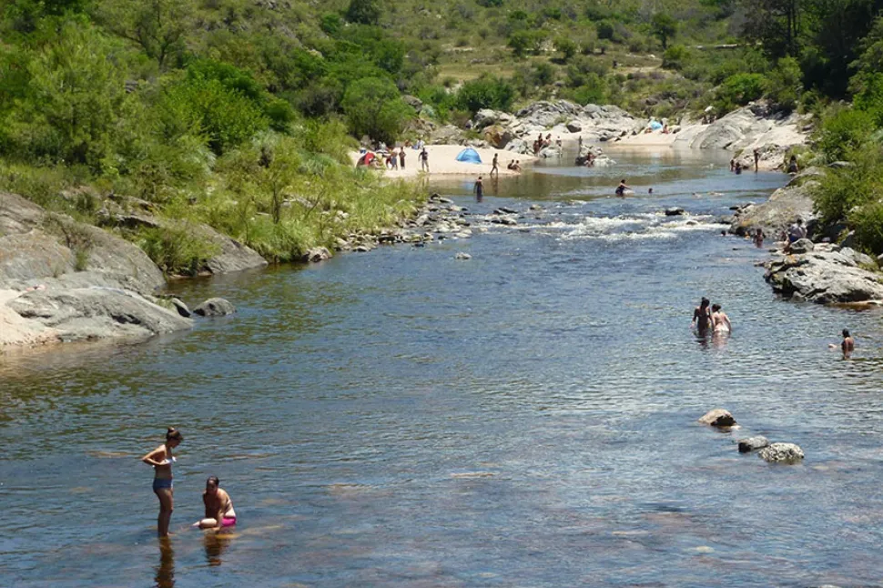 Vacaciones 2023/24: descubrí el paraíso cordobés con aguas cristalinas y playas para toda la familia