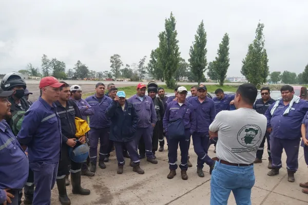 Trabajadores de la empresa que explota la planta de transferencia de residuos reclaman el pago de deudas salariales