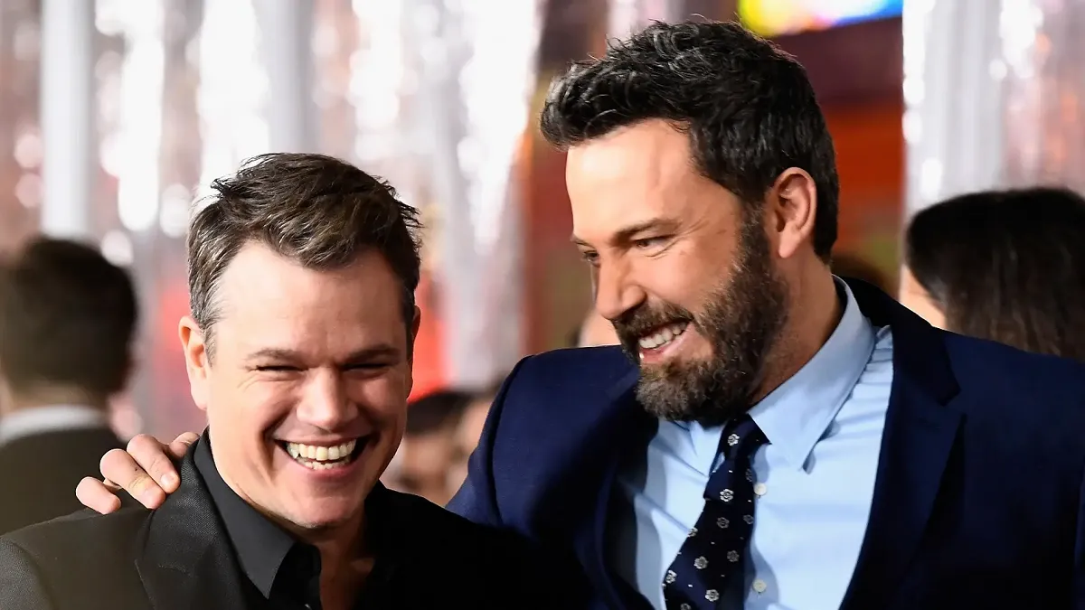 Denunciaron a Ben Affleck y a Matt Damon por supuesto espionaje