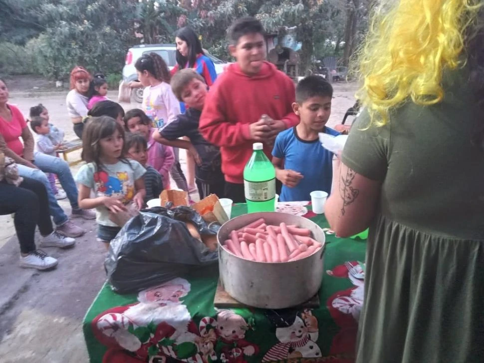 LA CLAVE. La solidaridad es el motor de este comedor que alimenta a tantas familias carenciadas de la zona.
