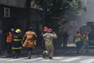 Incendio en el Mercado Persia: un bombero está grave y hay otros cinco afectados