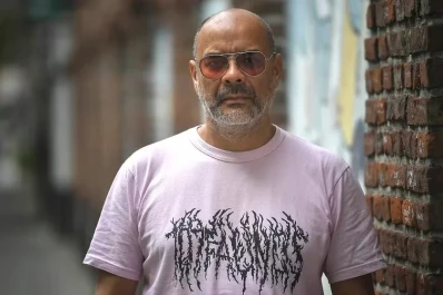 Fabián Casas: Trato de tener respeto por el lector, no quiero explicarlo todo