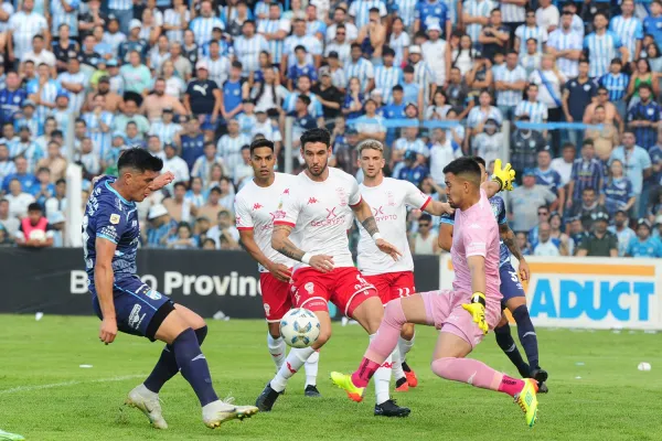 El camino a la Copa Sudamericana: la derrota de Atlético Tucumán lo obliga a rezar por un milagro