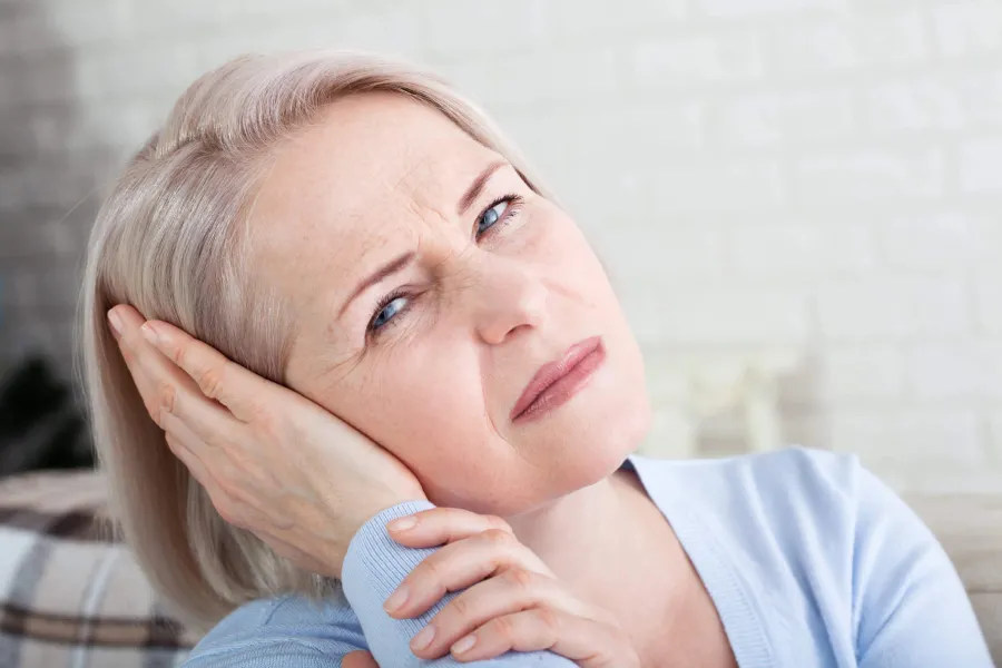 Ajo en la oreja: ¿qué dicen los especialistas sobre esta creencia para aliviar el dolor de oído?