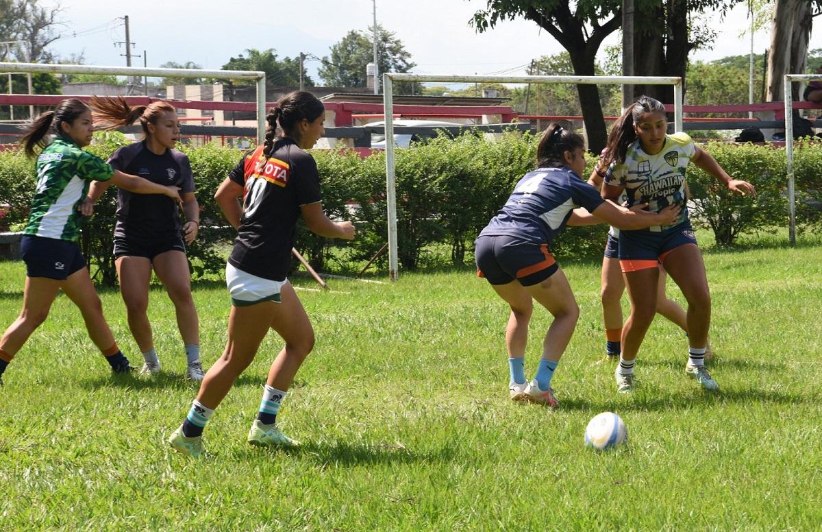 EXPERIENCIA. El plantel que viajará a Paraná está conformado en su gran mayoría por jugadoras que ya compitieron en el torneo.