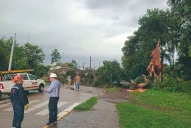 Una tarde con viento, granizo y lluvia en el sur tucumano
