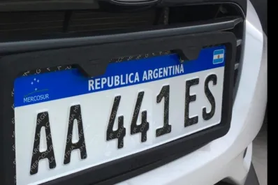 Patentes de autos: el Gobierno autorizó a usar papel ante la falta de insumos para chapas