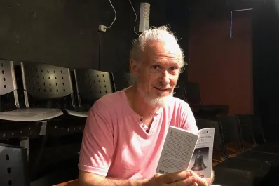 La Colorida alberga una feria regional del libro teatral