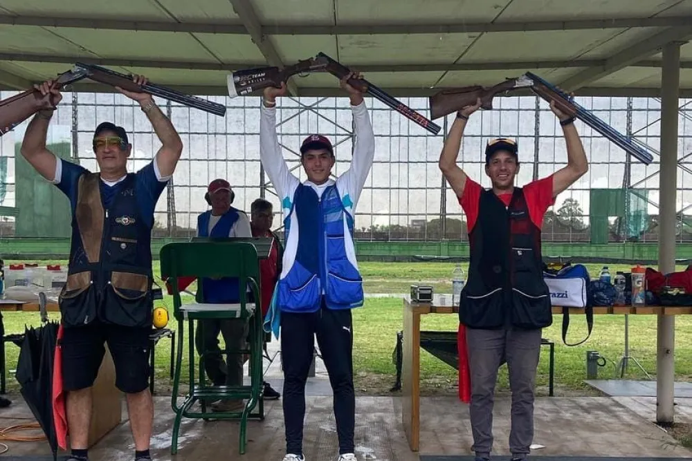 Joaquín Cisneros (h) se consagró campeón de la Copa Sudamericana de Fosa Olímpica