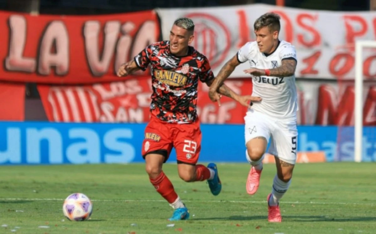 EN BARRACAS. Centurión jugó sus últimos partidos con el guapo. 