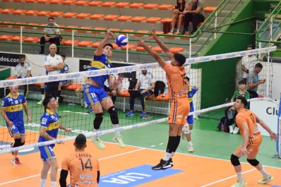 Monteros Vóley derrotaba a Boca 2-0, pero sufrió para ganar en cinco sets