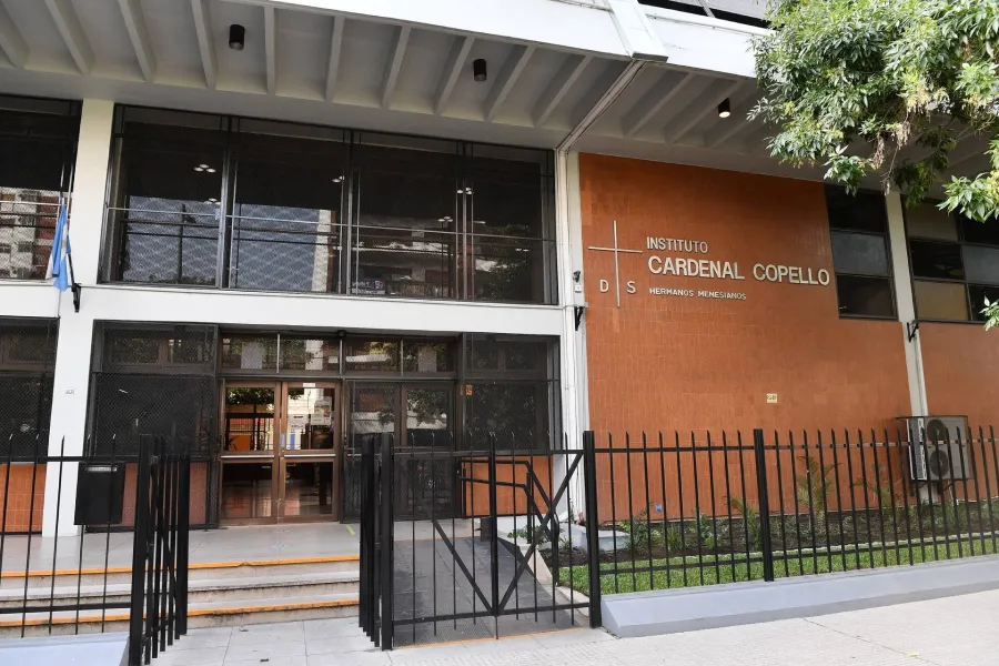 Fachada del colegio Cardenal Copello, donde estudió Javier Milei