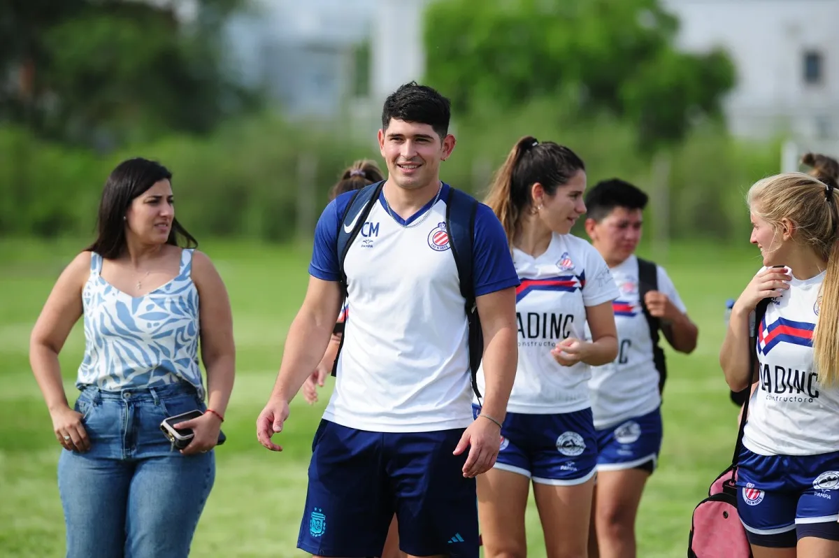 CONTENTO. Moreno se mostró feliz por el título con Las White. LA GACETA/DIEGO ARÁOZ.