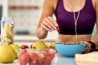 Cuáles son las mejores frutas para bajar de peso en el verano, según la ciencia