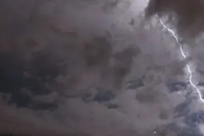 Cayó un rayo y dejó como saldo un muerto y tres heridos en una fiesta de 15