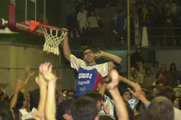La noche en la que Belgrano enalteció la bandera del deporte tucumano