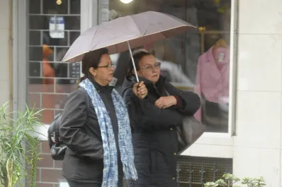 ¡A rescatar los abrigos! Las lluvias trajeron un inusual frío a Tucumán